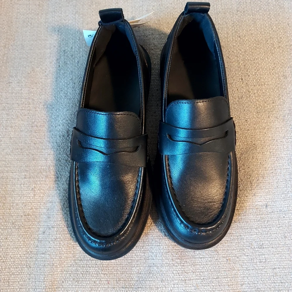 Zara Girls Classic Black Leather School Loafers Sz-34/2.5